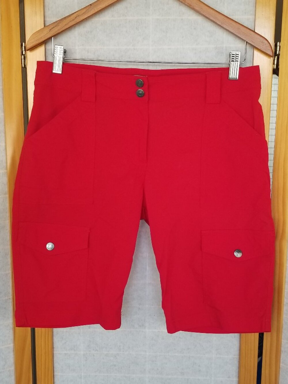 Anatomie Apiedi Cargo Shorts in Red Size Medium